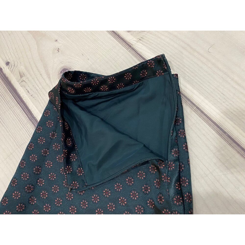 Ann Taylor LOFT Size 12 A-Line Skirt Green Floral Sateen Knee Length Flare New - Picture 5 of 9